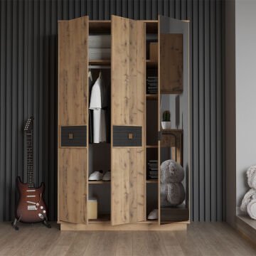 Arya Young room