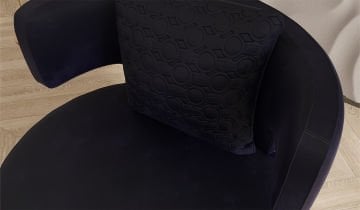 Bendis Armchair