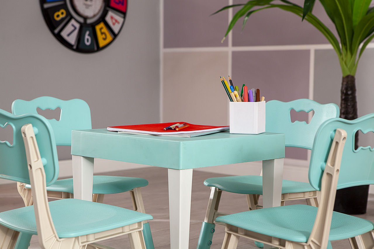 Happy Table set + 4 Chair